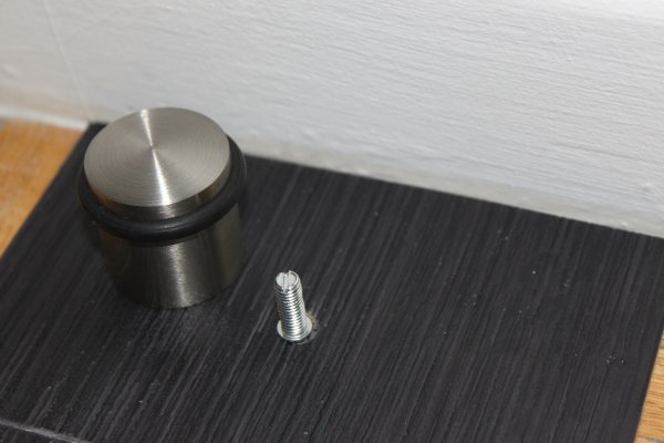 Comment installer une butée de porte ?​, Porte, fenêtre, escalier