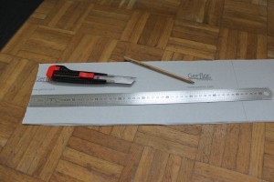 Outils : Cutter, règle et crayon