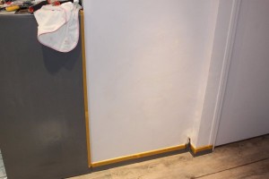 Aplanir votre mur à l'aide d'enduit de rebouchage ou de lissage