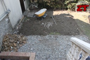 Terrasse - Ajout de gravas pour niveler