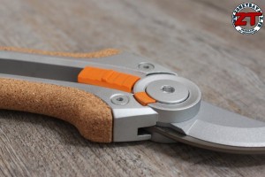 Sécateur à lame franche Fiskars Quantum P100