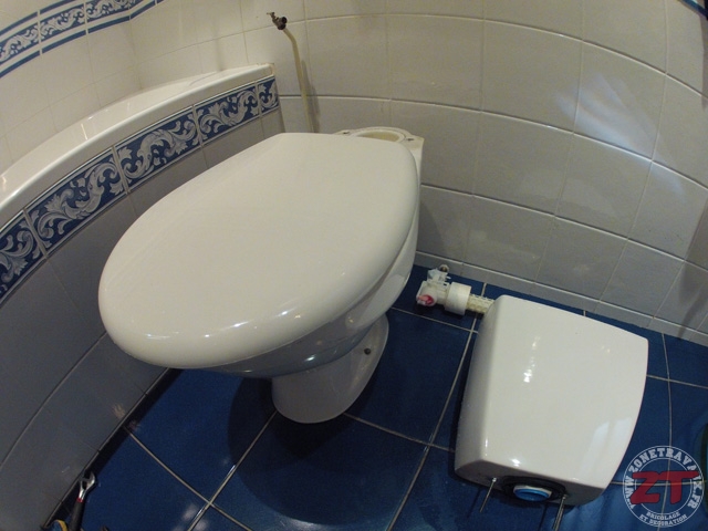 3 manières de réparer des toilettes qui se vident mal