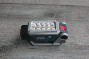 Test BOSCH Pro : Lampe sans fil GLI DECILED 10,8V