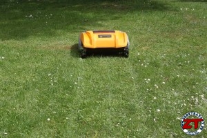 Cub Cadet Robots de tonte Lawnkeeper 1800