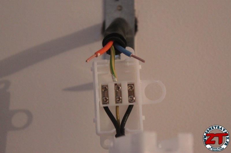Tutoriel Installer une applique murale d